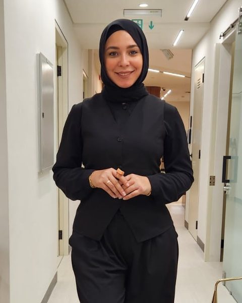 حنين بالعيادة